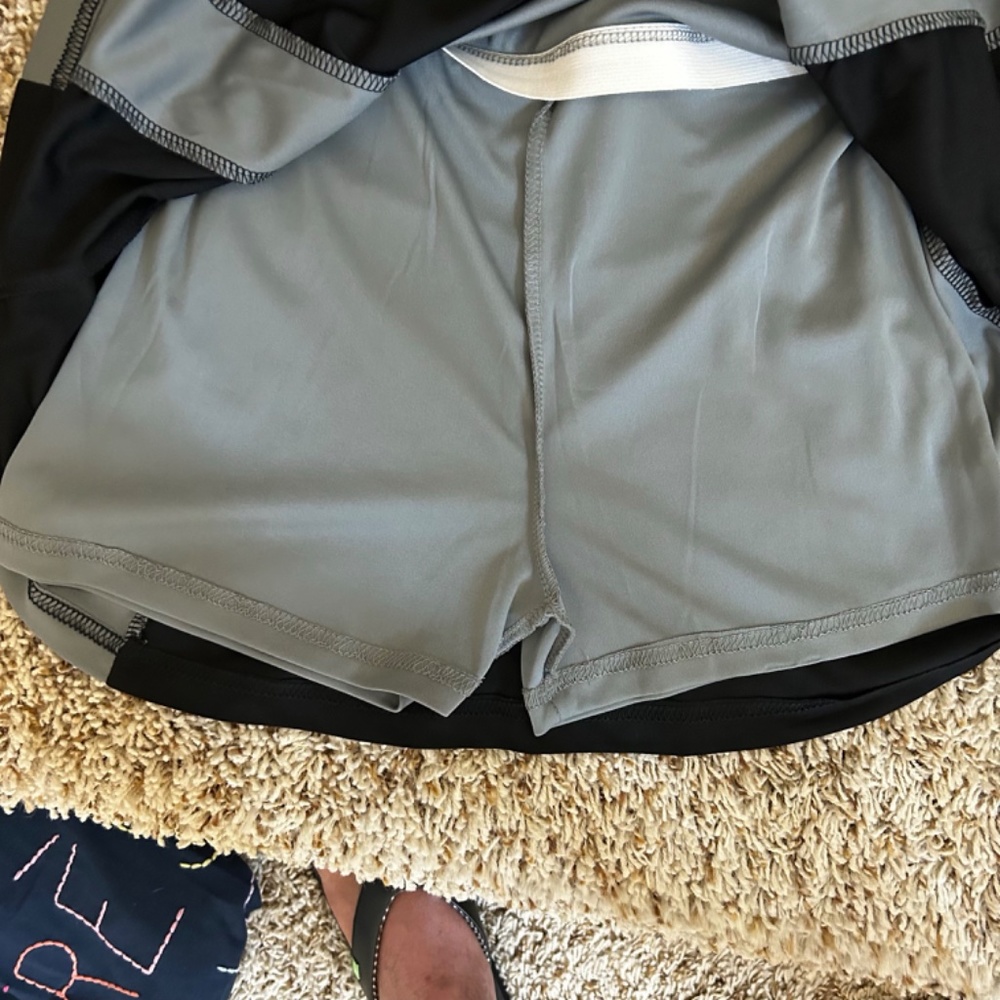 Spurs Cheerleading Outfit. Size L (10-12) - Picture 5 of 6